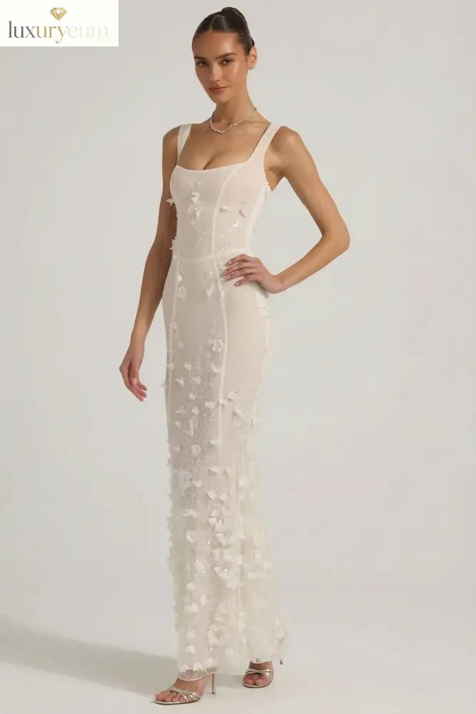 Embellished Appliqué Soft-Scoop Corset Gown in White