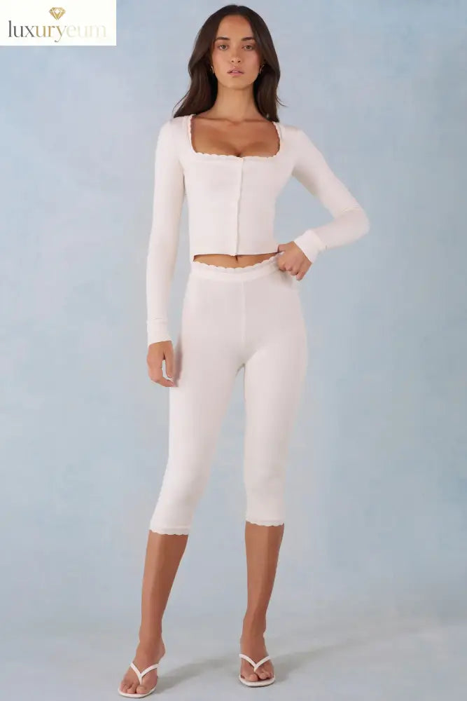 Knit Mid-Rise Capri Trousers in Ivory