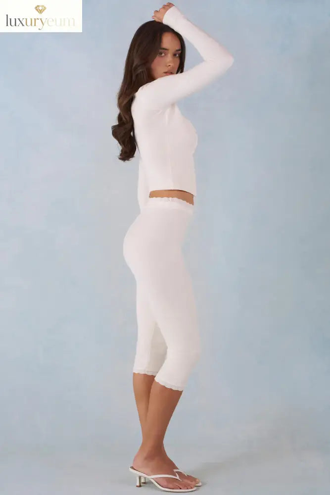 Knit Mid-Rise Capri Trousers in Ivory