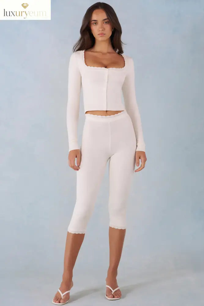 Knit Mid-Rise Capri Trousers in Ivory