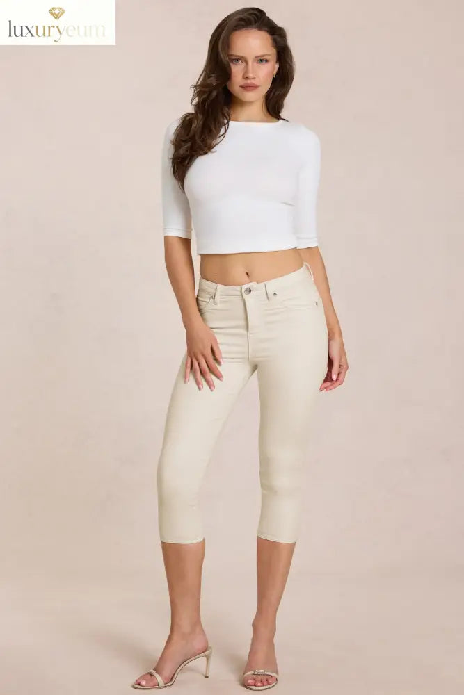 Mid-Rise Capri Jeans in Ivory