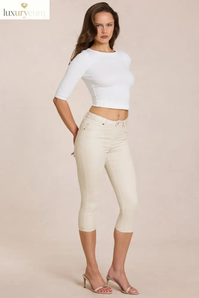 Mid-Rise Capri Jeans in Ivory
