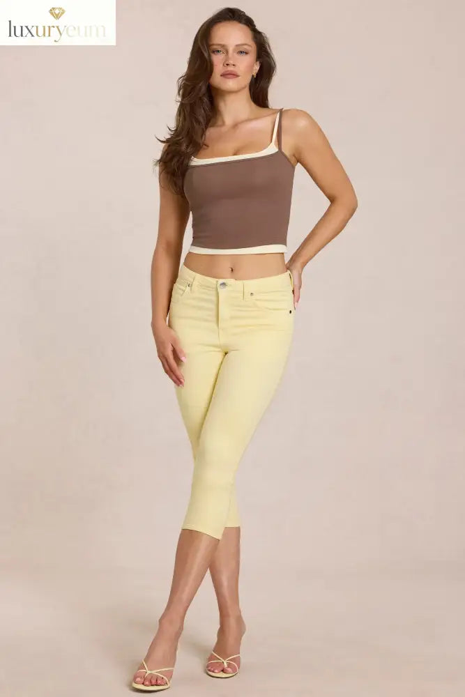 Mid-Rise Capri Jeans in Lemon Yellow
