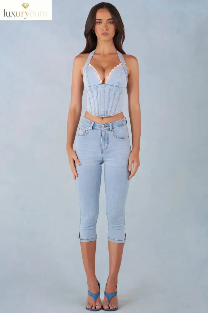Mid-Rise Denim Capri Jeans in Light Denim