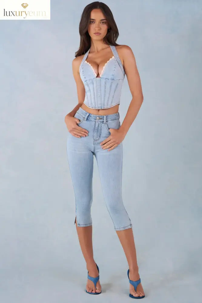 Mid-Rise Denim Capri Jeans in Light Denim