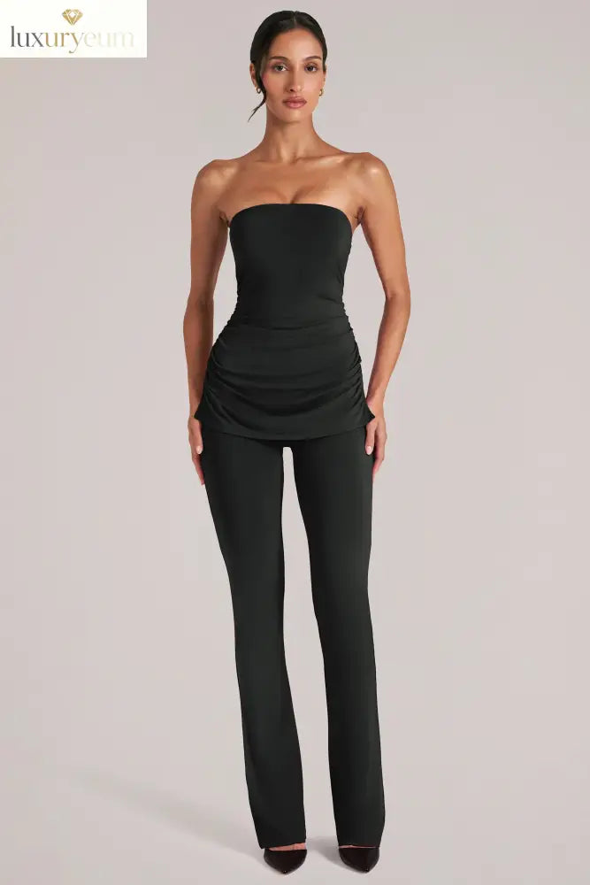 Mid-Rise Fitted Trousers in Black