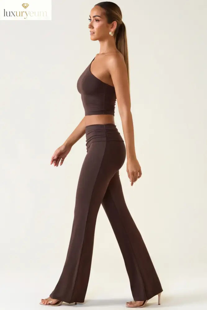 Mid-Rise Straight-Leg Trousers in Chocolate Brown