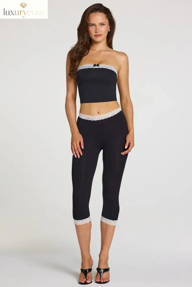 Modal Lace-Trim Mid-Rise Capri Leggings in Black