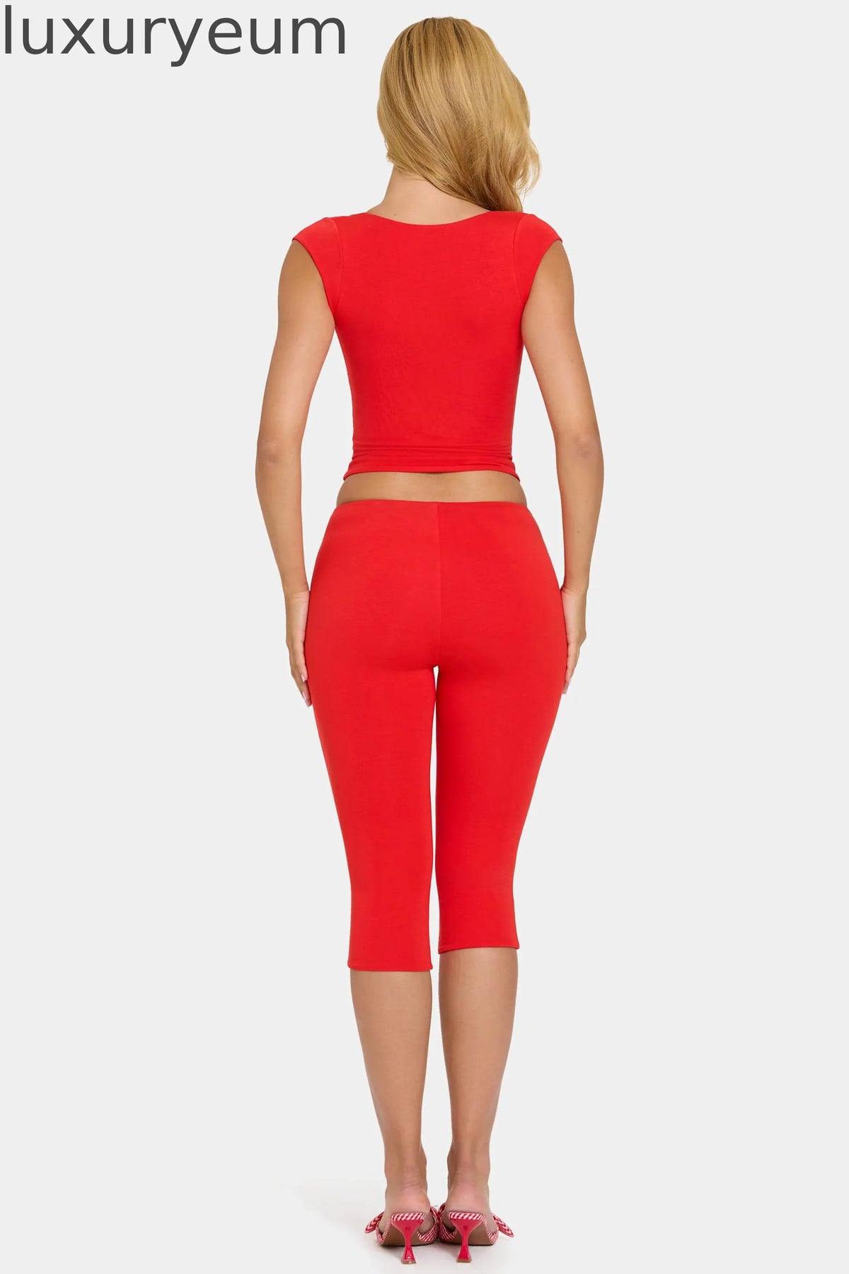 Modal Capri Leggings in Cherry