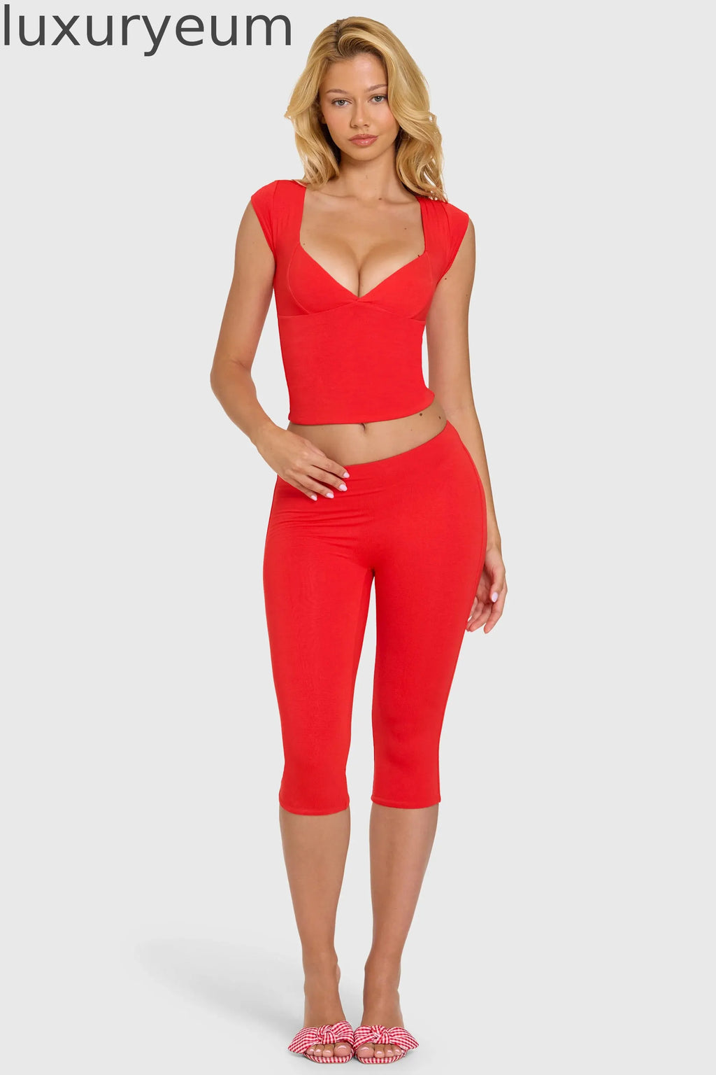 Modal Capri Leggings in Cherry