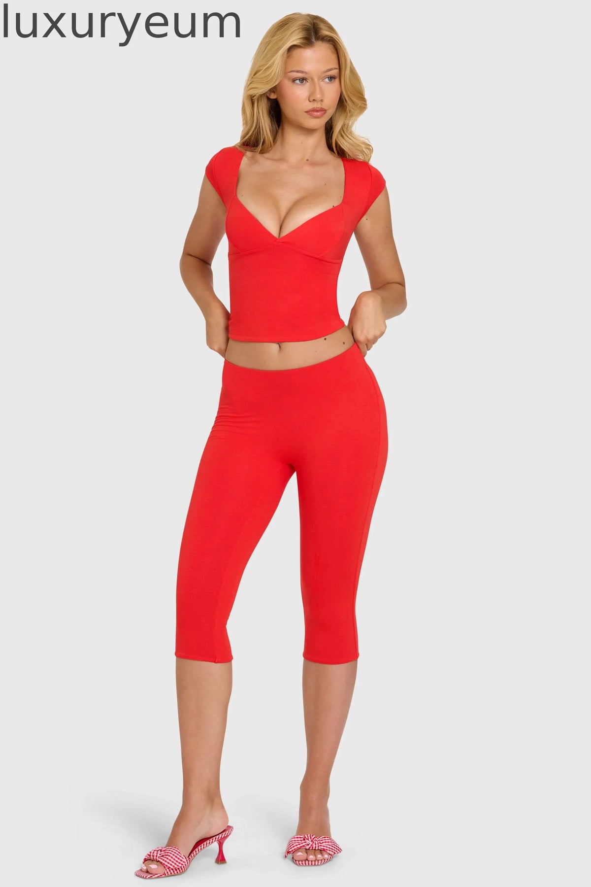 Modal Capri Leggings in Cherry