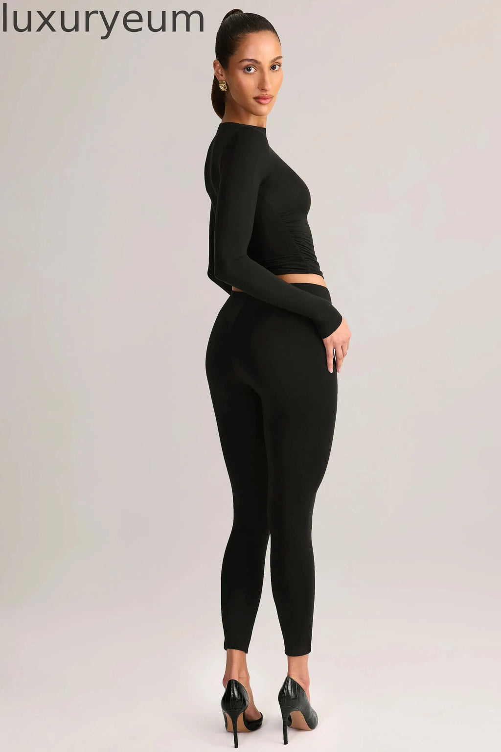 Modal Mid-Rise Cropped Leggings in Black