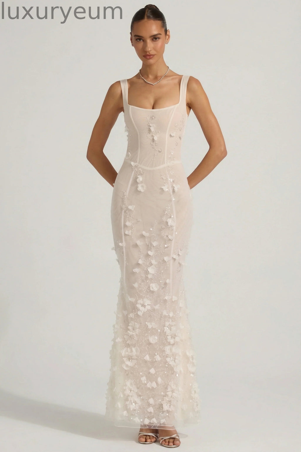 Embellished Appliqué Soft-Scoop Corset Gown in White