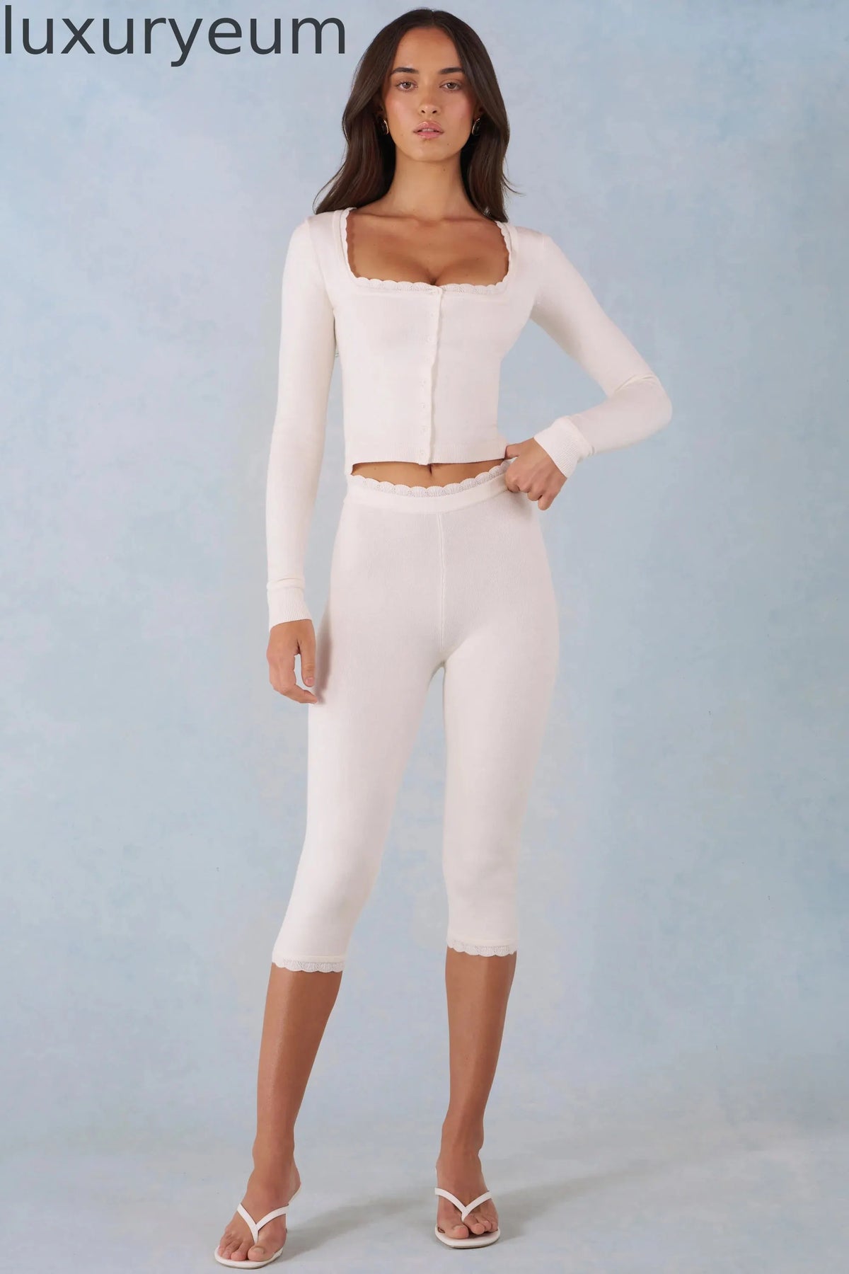 Knit Mid-Rise Capri Trousers in Ivory
