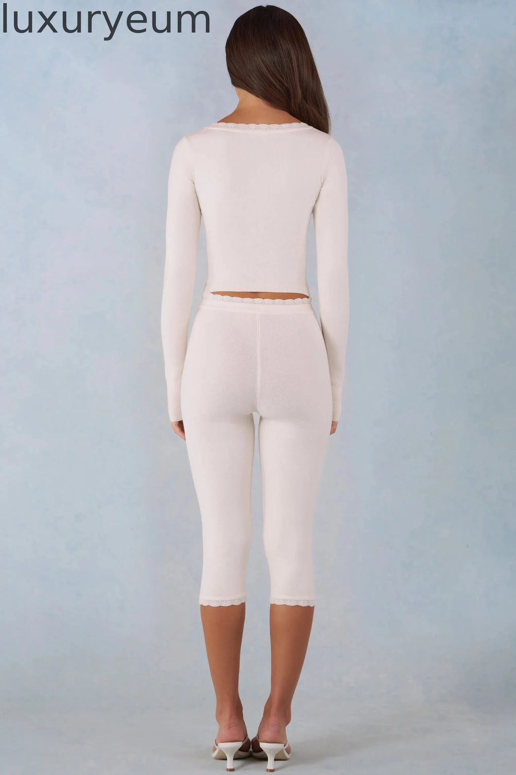 Knit Mid-Rise Capri Trousers in Ivory