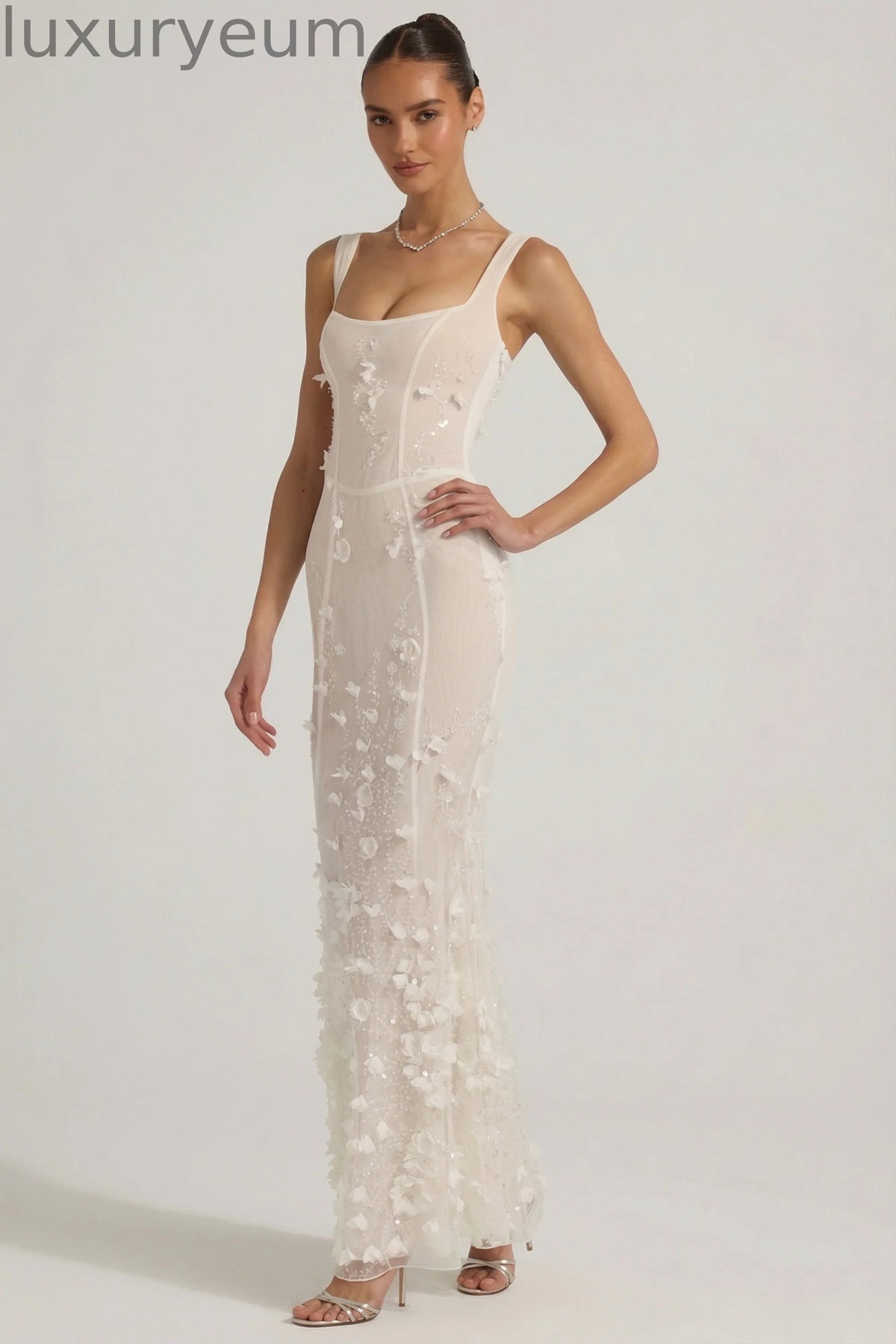 Embellished Appliqué Soft-Scoop Corset Gown in White