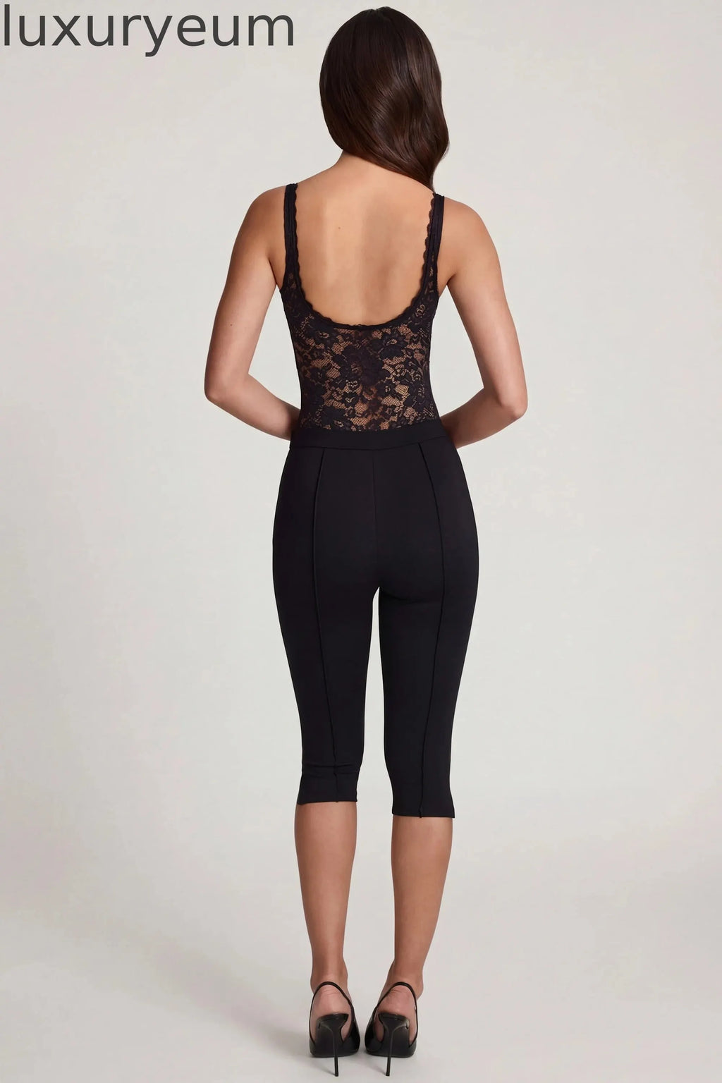 Ponte Jersey Cropped Capri Trousers in Black